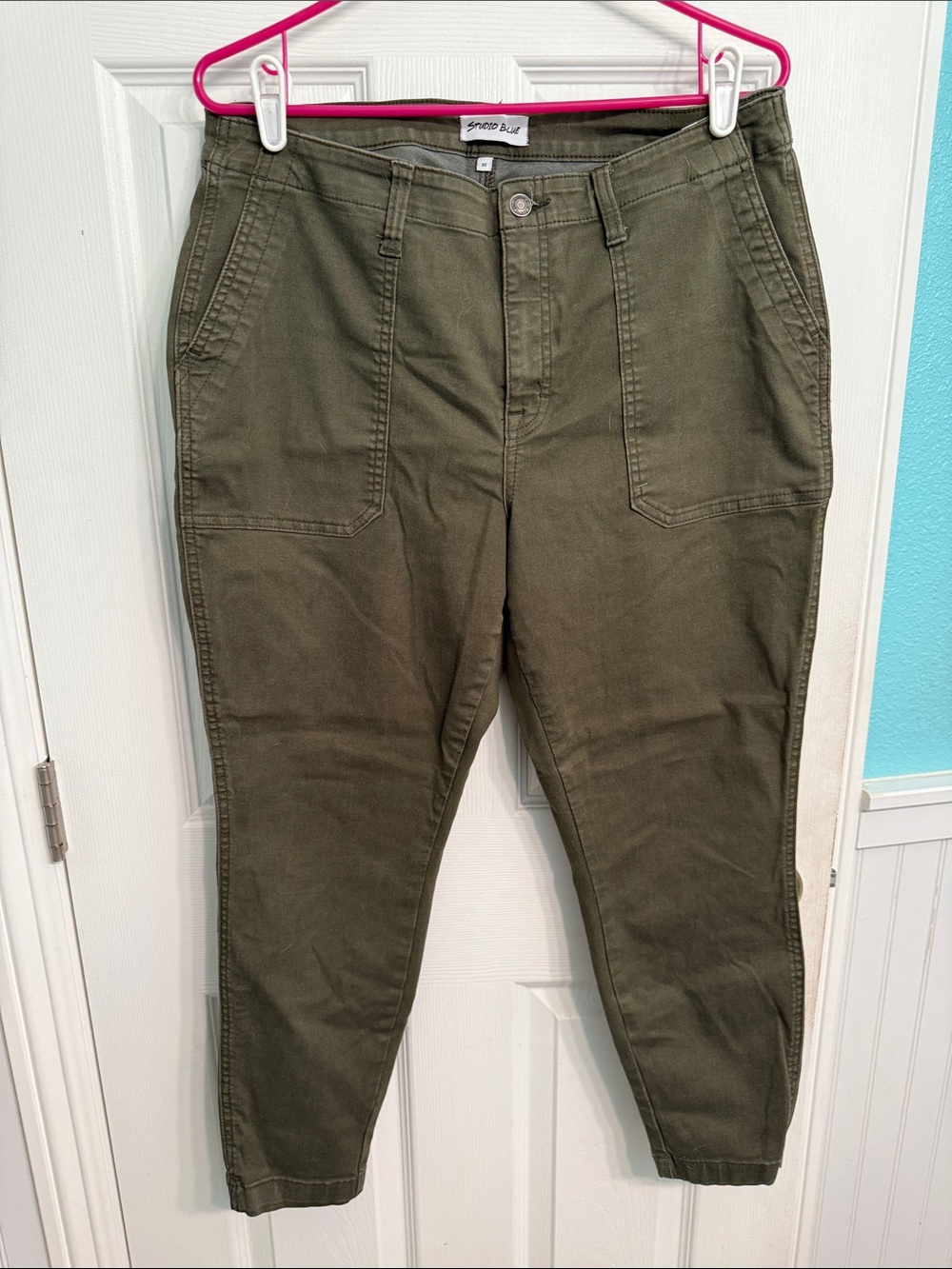 Straight Leg Women's Pants in Olive Green